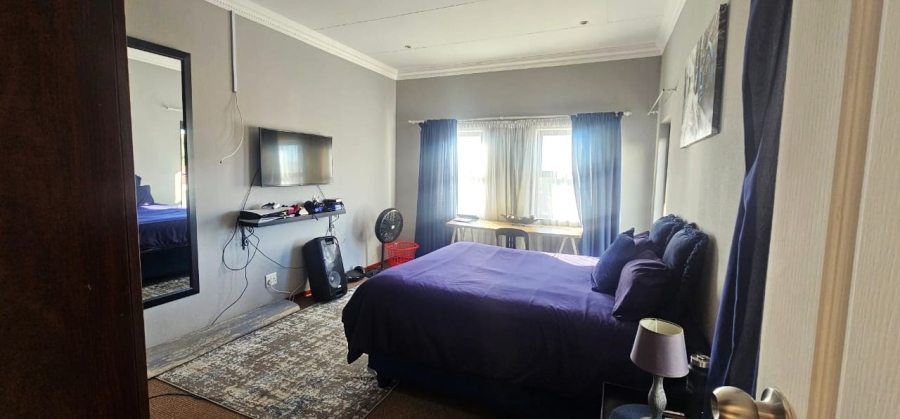 To Let 4 Bedroom Property for Rent in Safari Gardens North West